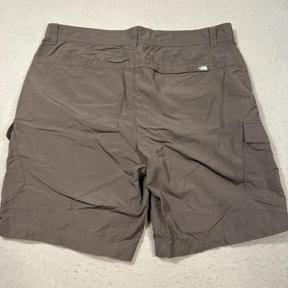 The North Face Mens 36 Gray Nylon Shorts Cargo Outdoor Hiking Performance